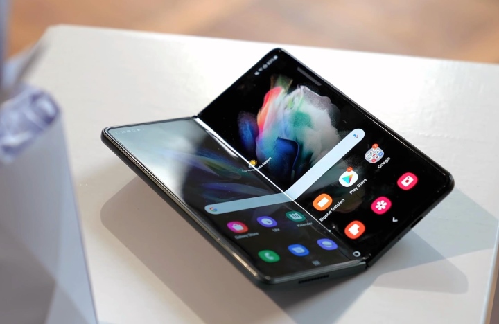 Nếp gấp màn hình trên Samsung Galaxy Z Fold 5 có thể sẽ biến mất