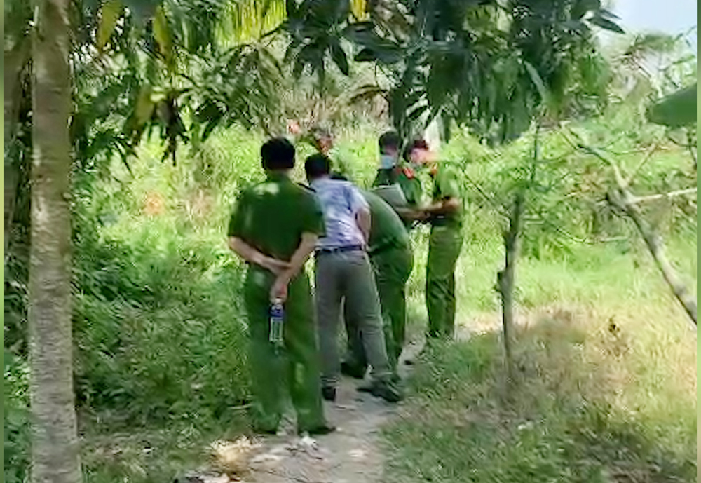 Bênh mẹ, con trai bị cha ruột đâm tử vong