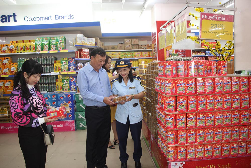 An Giang: Hàng hóa Tết dồi dào, giá cả ổn định