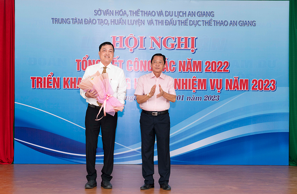An Giang khen thưởng các huấn luyện viên, vận động viên có thành tích xuất sắc năm 2022