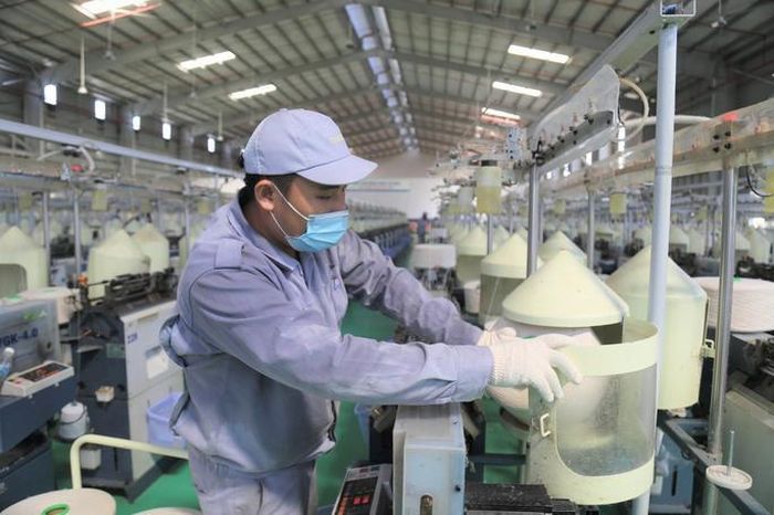 Kịch bản nào cho thị trường lao động TP HCM năm 2023?