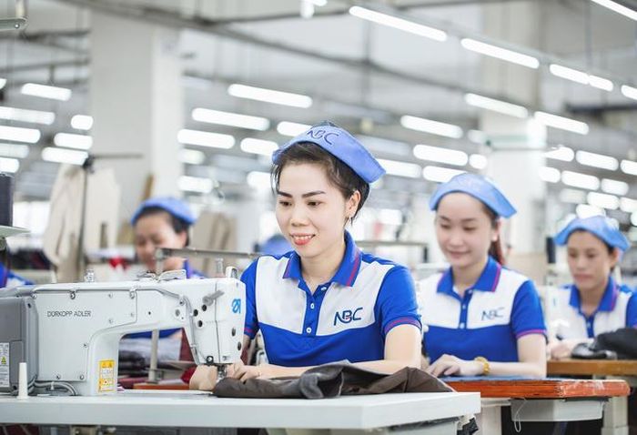Kịch bản nào cho thị trường lao động TP HCM năm 2023?