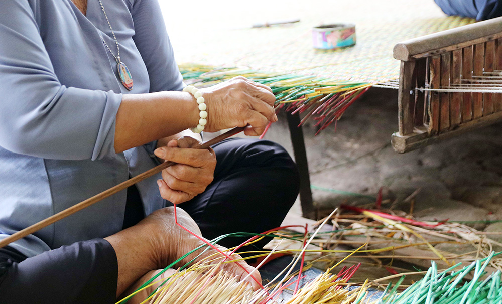 Nụ cười ở làng chiếu Định Yên