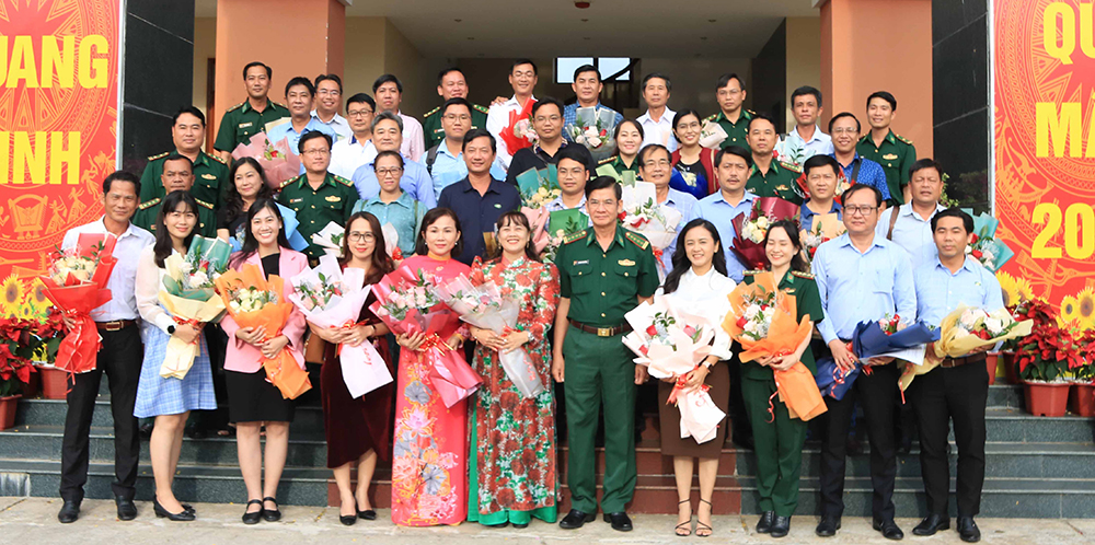 Bộ đội Biên phòng Kiên Giang gặp mặt báo chí đầu Xuân