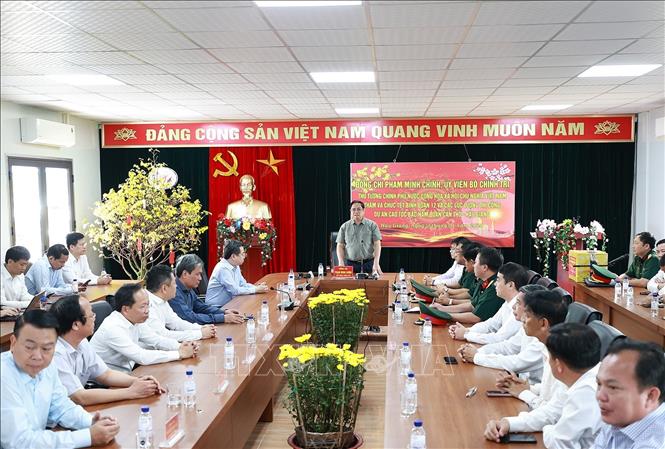 Thủ tướng kiểm tra các công trình, dự án giao thông trọng điểm tại Đồng bằng sông Cửu Long