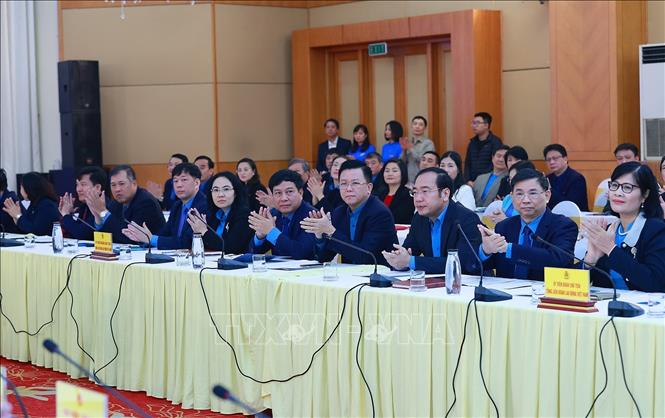 Thủ tướng: Thực hiện ba nhiệm vụ trọng tâm nâng cao đời sống người lao động