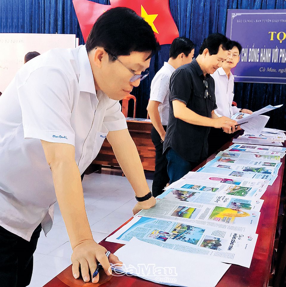 Nhớ nhà báo “nghệ sĩ”