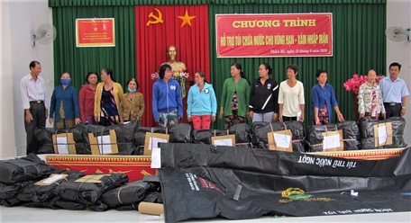 Vĩnh Long: Lo mùa nước mặn lên...