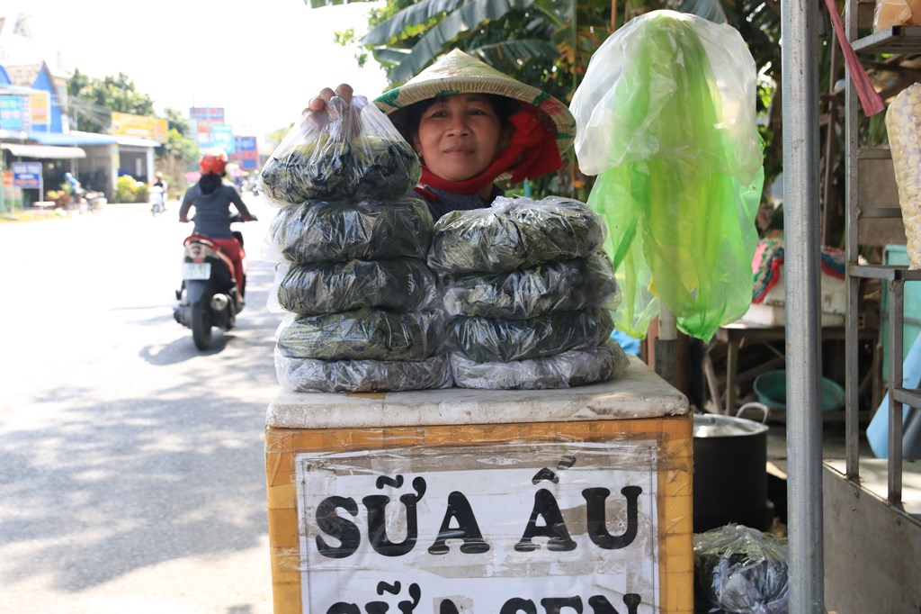 Xóm ấu