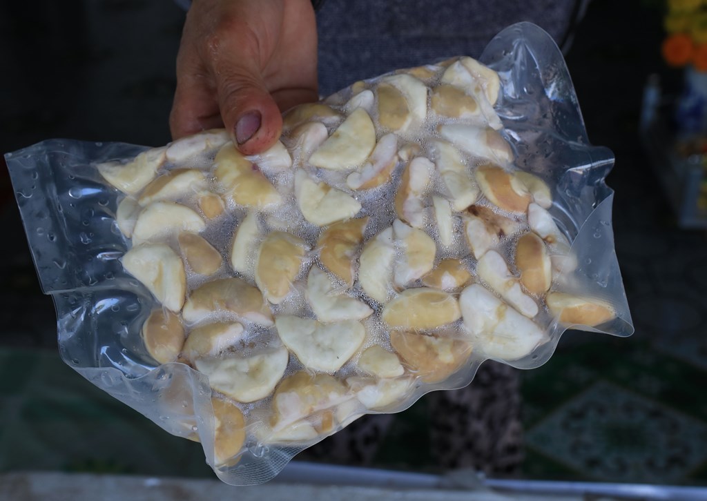 Xóm ấu