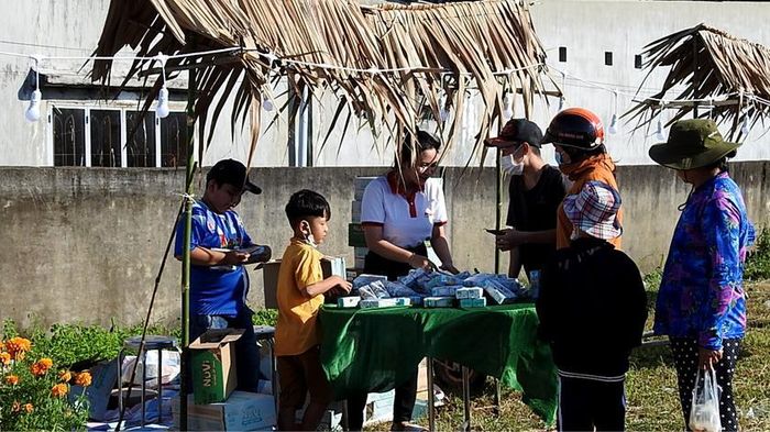 Tiền Giang: 'Hội chợ Không đồng' ấm lòng người dân