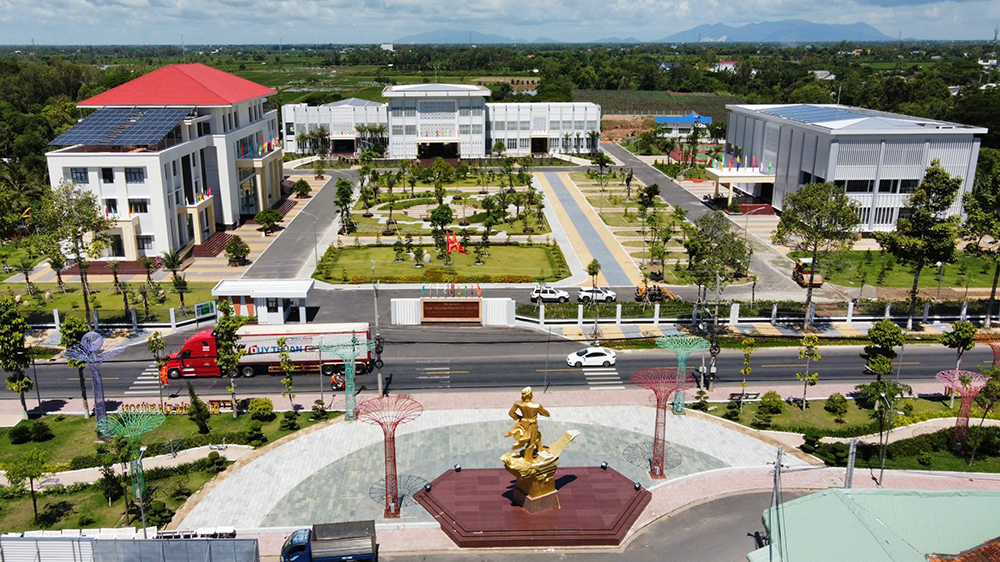 Tổ chức Cuộc thi ảnh nghệ thuật huyện Châu Phú chào mừng Lễ hội Văn hóa truyền thống huyện