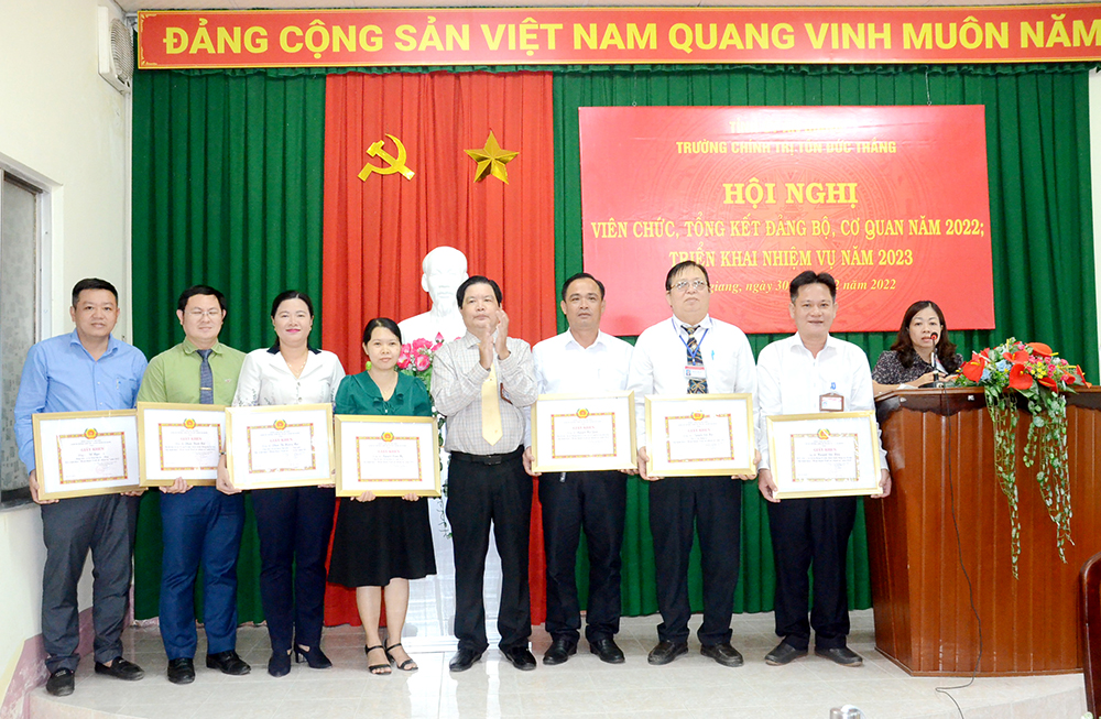 Trường Chính trị Tôn Đức Thắng nâng chất lượng đào tạo