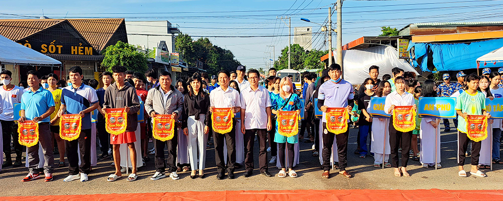 Khai mạc Giải đẩy gậy, kéo co thanh, thiếu niên, trẻ và vô địch tỉnh An Giang năm 2023