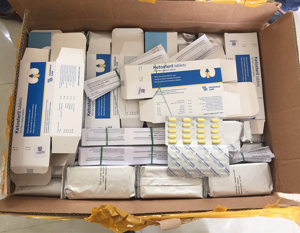 Tạm giữ số lượng lớn thuốc tân dược nghi vấn nhập lậu ở trạm chuyển phát nhanh ở TP. Châu Đốc