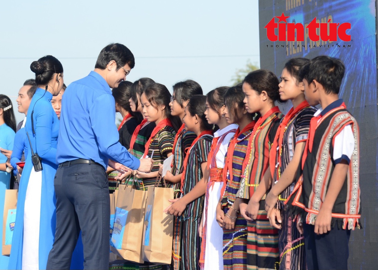 Quyền Chủ tịch nước Võ Thị Ánh Xuân dự Lễ khởi động Tháng thanh niên 2023