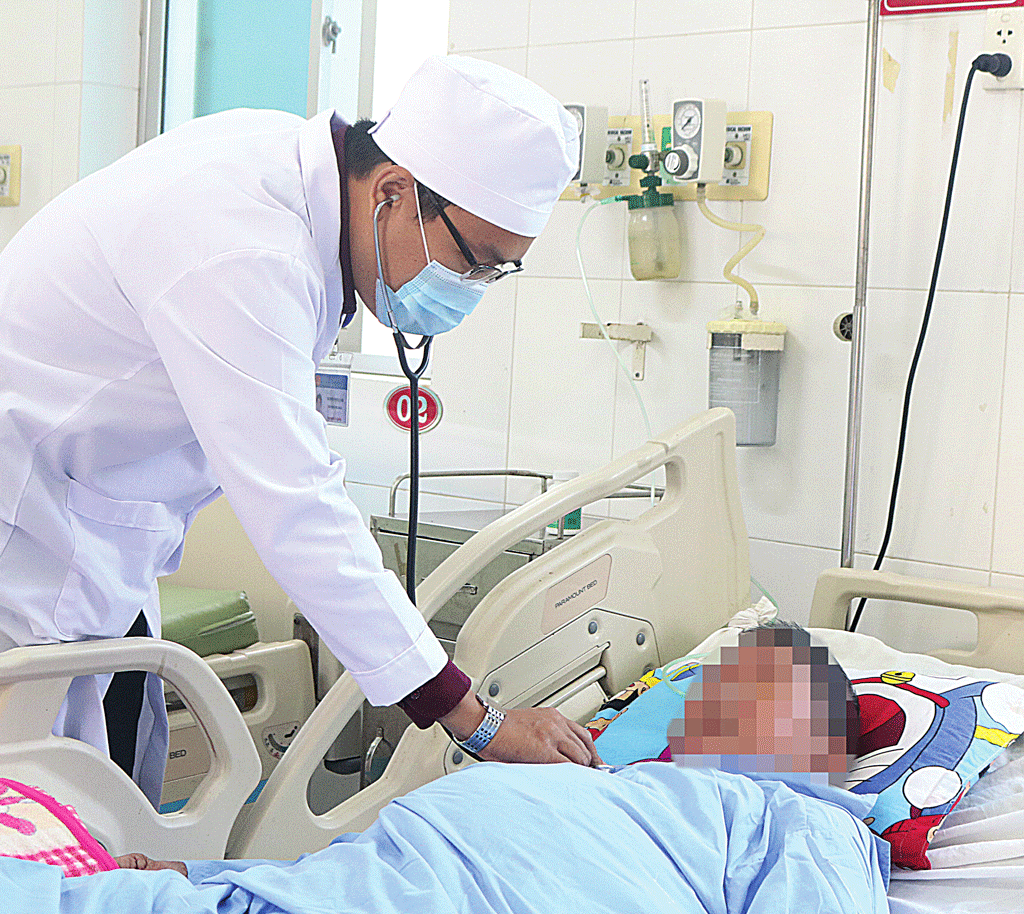 Long An: Những thầy thuốc hết lòng vì bệnh nhân