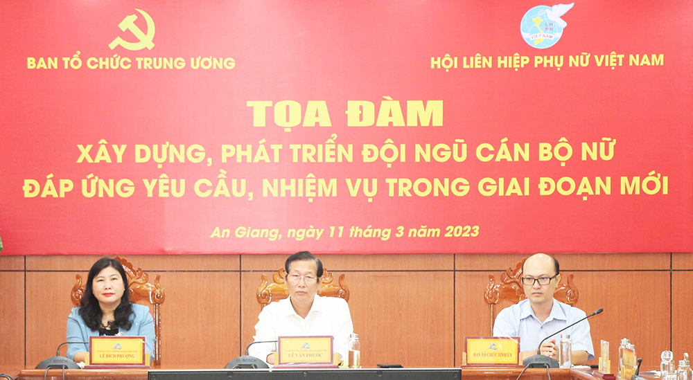Thường trực Ban Bí thư Trương Thị Mai chủ trì tọa đàm chuyên đề về công tác cán bộ nữ