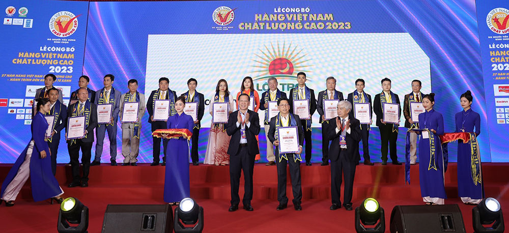 Vinh danh 519 doanh nghiệp Hàng Việt Nam chất lượng cao 2023