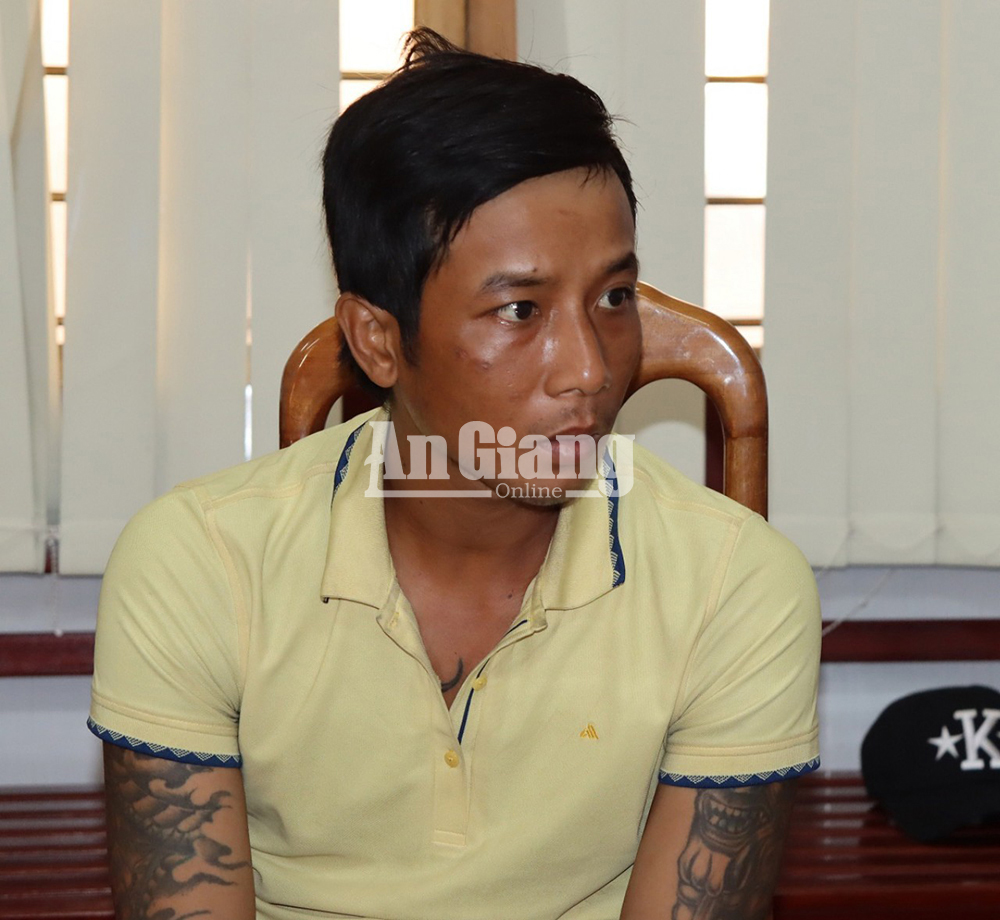 An Giang: Bắt “nóng” 2 anh em ruột chém chết người