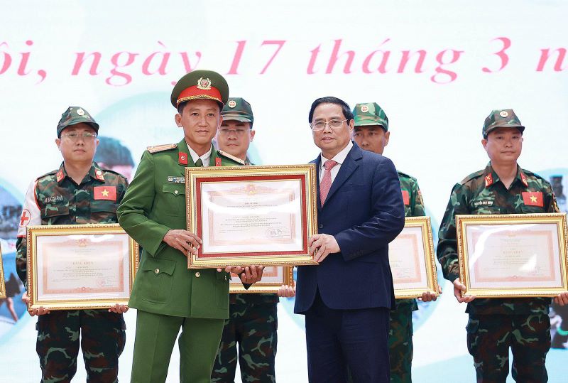 Thủ tướng tuyên dương các lực lượng tham gia cứu nạn, cứu hộ tại Thổ Nhĩ Kỳ