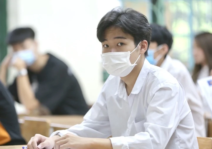 Thi tốt nghiệp THPT 2025: Dự kiến thí sinh thi 6 môn