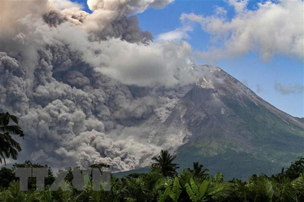 Indonesia cảnh báo nguy hiểm khi núi lửa Merapi tiếp tục phun trào