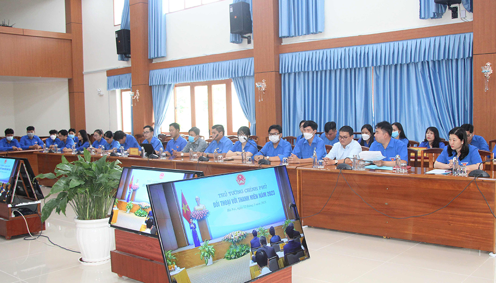 Thủ tướng Chính phủ Phạm Minh Chính đối thoại với thanh niên toàn quốc