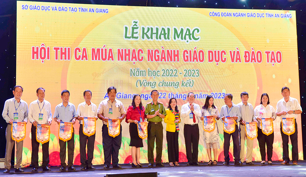 Khai mạc Vòng chung kết Hội thi ca múa nhạc ngành Giáo dục- Đào tạo An Giang năm học 2022 – 2023
