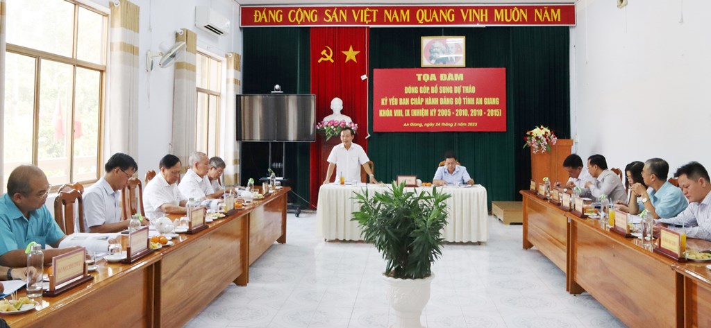 Tọa đàm đóng góp, bổ sung dự thảo Kỷ yếu Ban Chấp hành Đảng bộ tỉnh An Giang khóa VIII, IX
