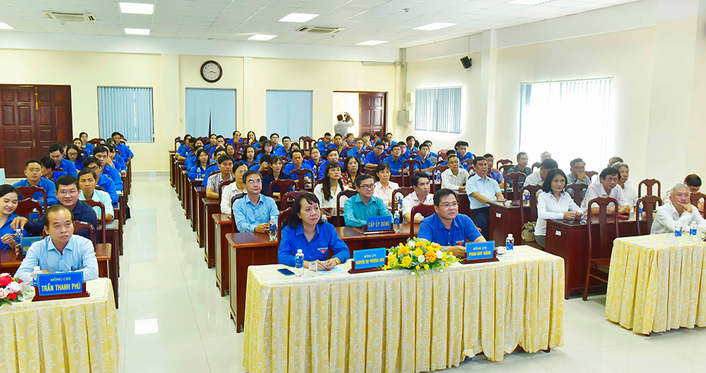 Đoàn Khối Cơ quan và Doanh nghiệp tỉnh An Giang họp mặt truyền thống kỷ niệm 92 năm Ngày Thành lập Đoàn TNCS Hồ Chí Minh