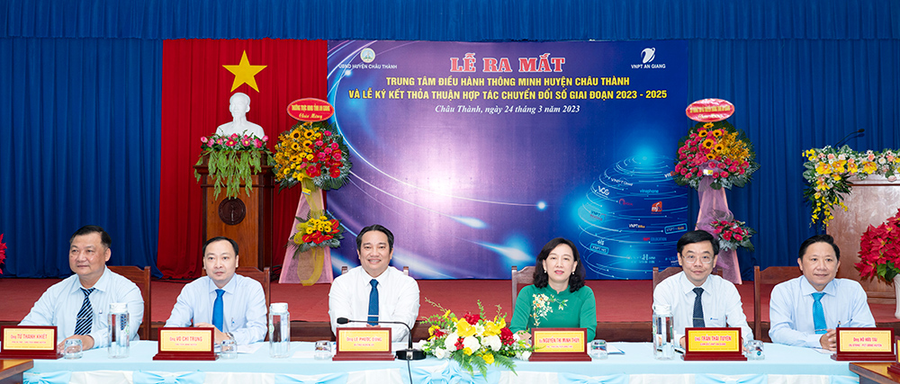 Ra mắt Trung tâm điều hành thông minh huyện Châu Thành và ký kết thỏa thuận hợp tác chuyển đổi số giai đoạn 2023-2025