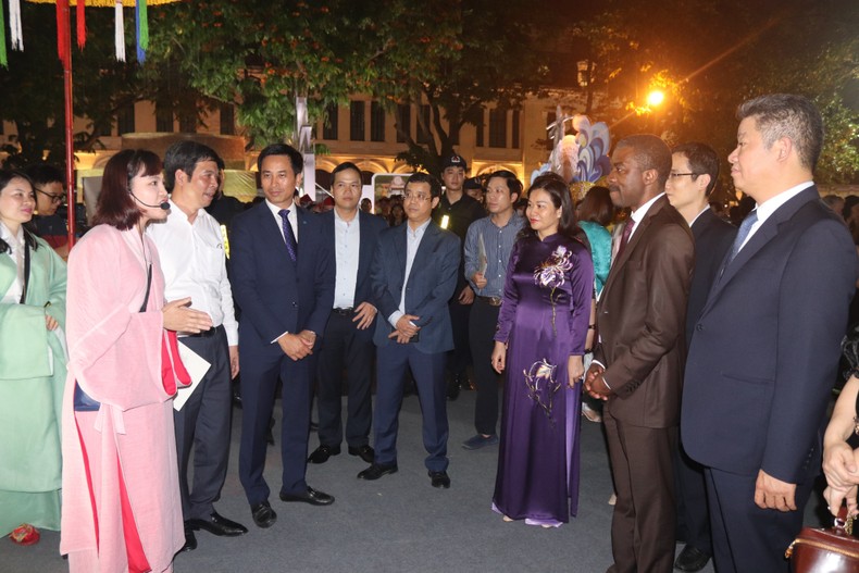 Tưng bừng Lễ hội du lịch Hà Nội năm 2023