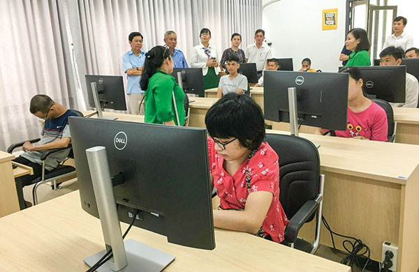 Cần Thơ: Hỗ trợ người khuyết tật học nghề, có việc làm ổn định