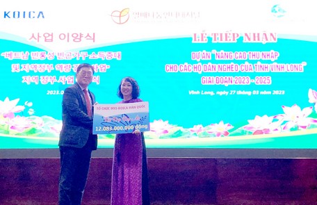 Tiếp nhận Dự án "Nâng cao thu nhập cho các hộ dân nghèo của tỉnh Vĩnh Long"