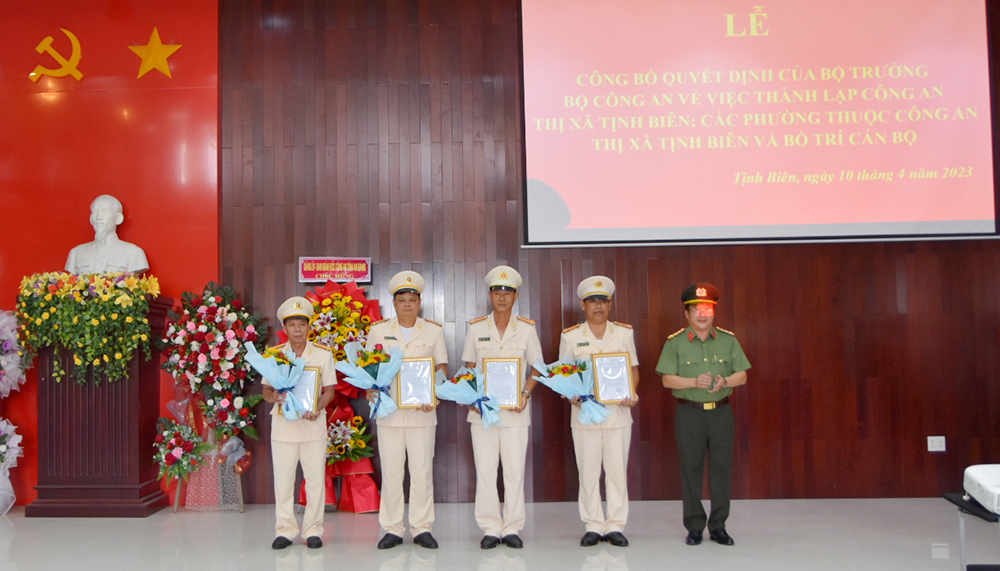 Thành lập Công an thị xã Tịnh Biên