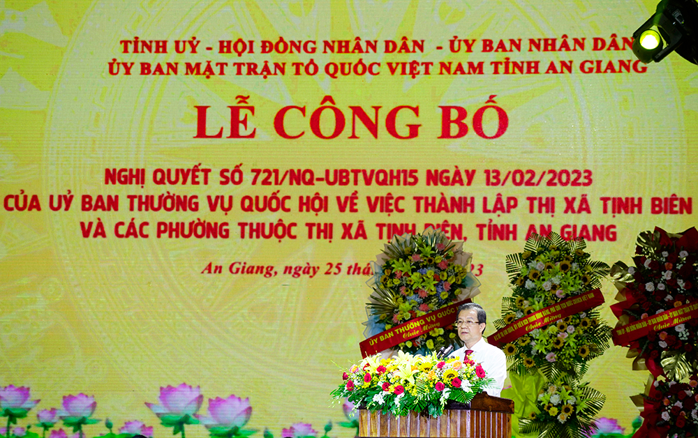 Công bố thành lập TX. Tịnh Biên và các phường trực thuộc