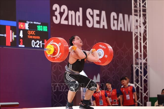 SEA Games 32: Đô cử Nguyễn Quốc Toàn giành HCV, phá 3 kỷ lục đại hội