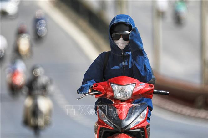 Miền Bắc, miền Trung nắng gay gắt, có nơi trên 40 độ C đến ngày 23/5