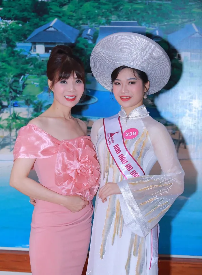 Nữ sinh Y khoa thạo 5 thứ tiếng, học giỏi và hát hay thi Miss World Vietnam 2023