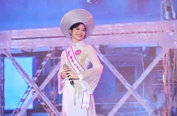 Nữ sinh Y khoa thạo 5 thứ tiếng, học giỏi và hát hay thi Miss World Vietnam 2023