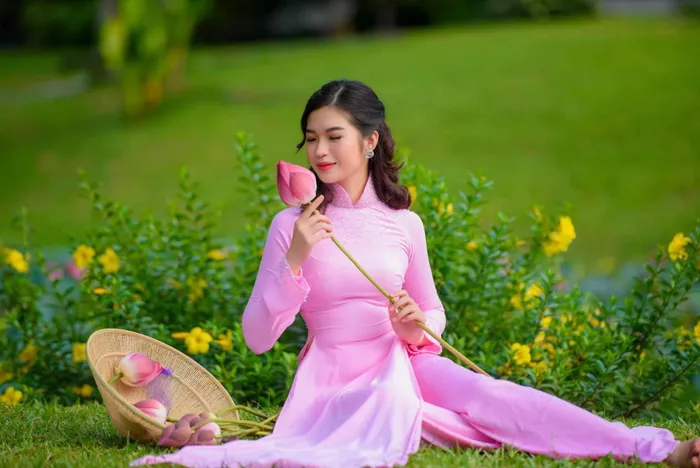 Nữ sinh Y khoa thạo 5 thứ tiếng, học giỏi và hát hay thi Miss World Vietnam 2023