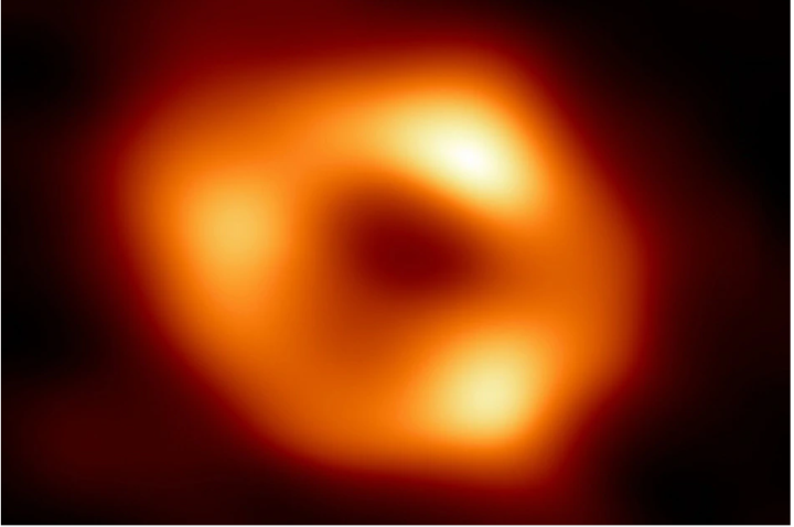 Phát hiện lỗ đen lớn gấp 30 tỷ lần Mặt trời nhờ dự đoán của Albert Einstein