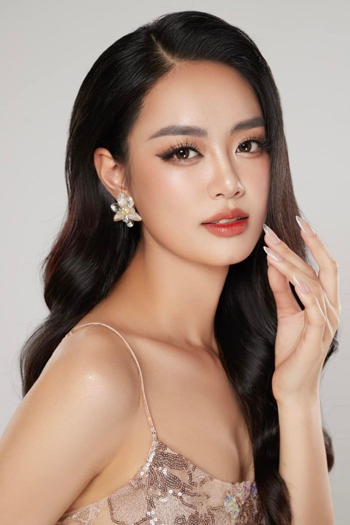 Miss World Vietnam 2023: Nữ sinh vòng eo 58 cm, là thủ môn xuất sắc