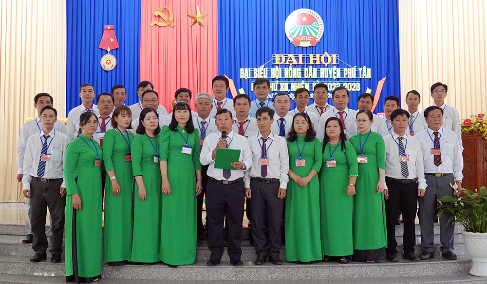 Đại hội đại biểu Hội Nông dân huyện Phú Tân lần thứ XII