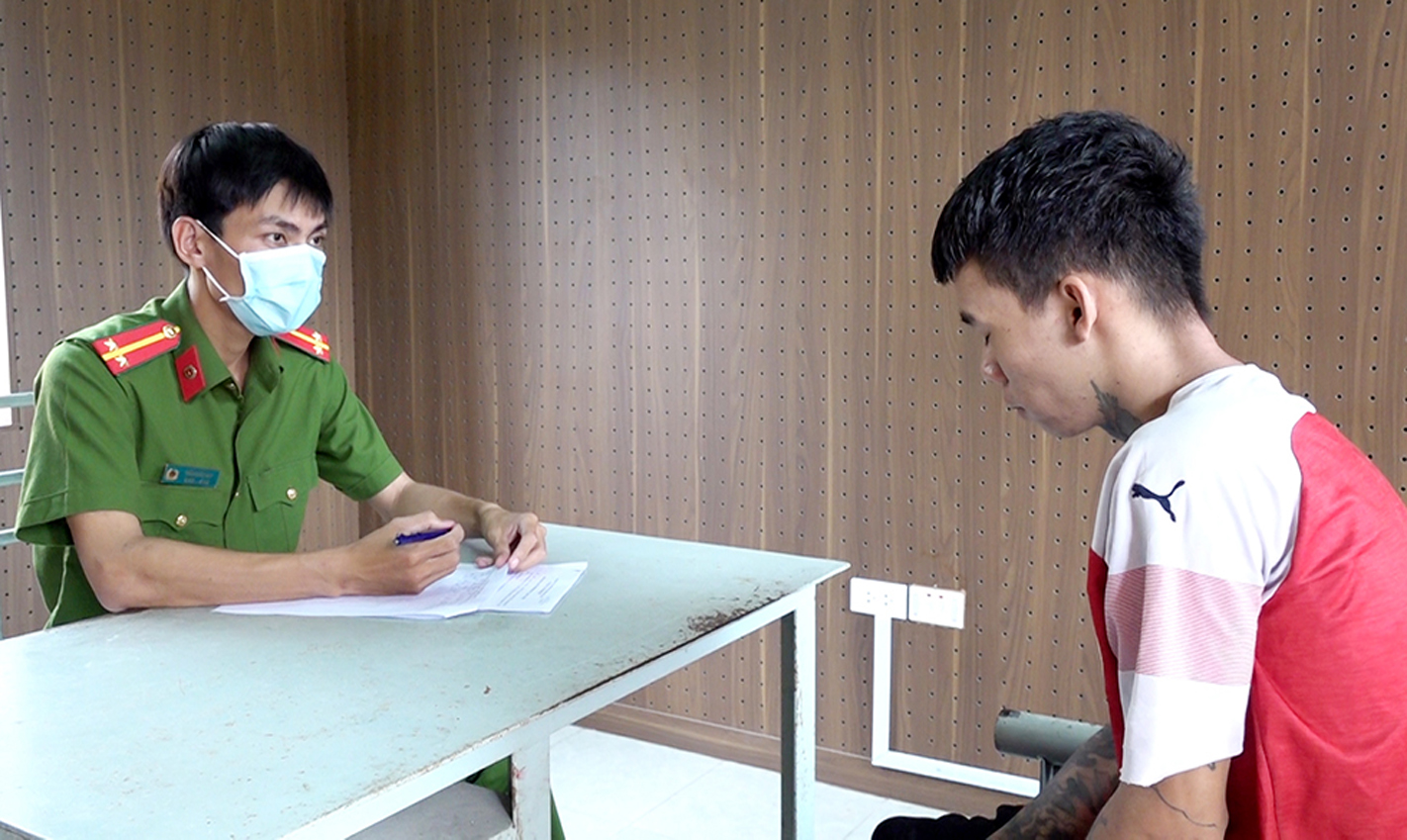 Bắt nhanh đối tượng cướp tài sản ở bờ kè Bùi Văn Danh