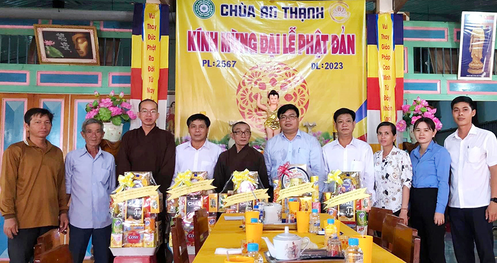 An lạc trong tuần lễ Phật đản