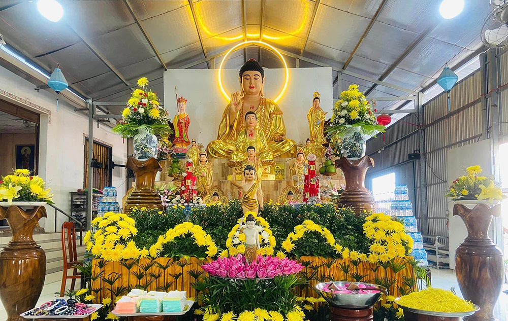 An lạc trong tuần lễ Phật đản