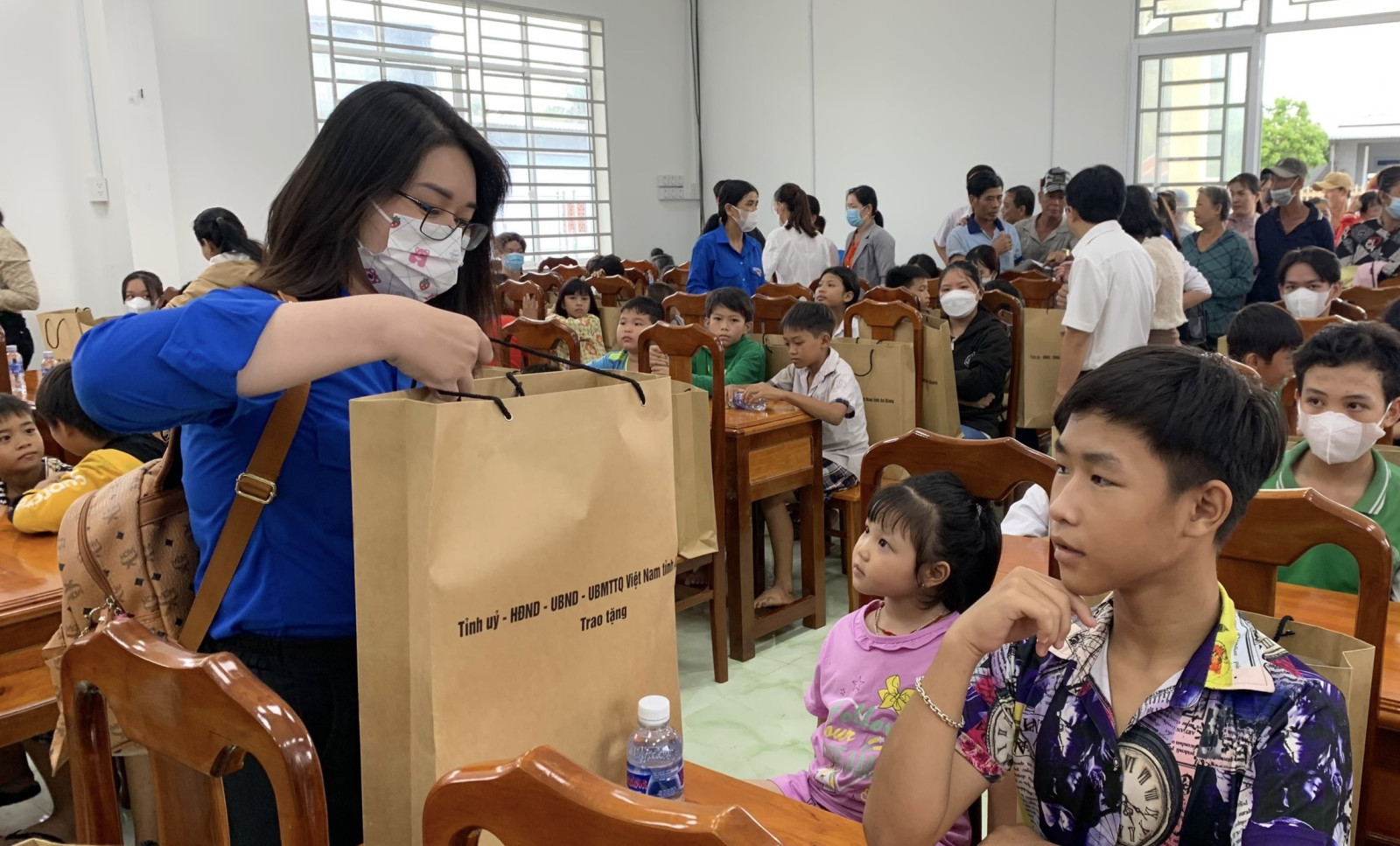 An Giang: 887 phần quà cho trẻ em có hoàn cảnh đặc biệt nhân dịp Ngày Quốc tế Thiếu nhi 1/6