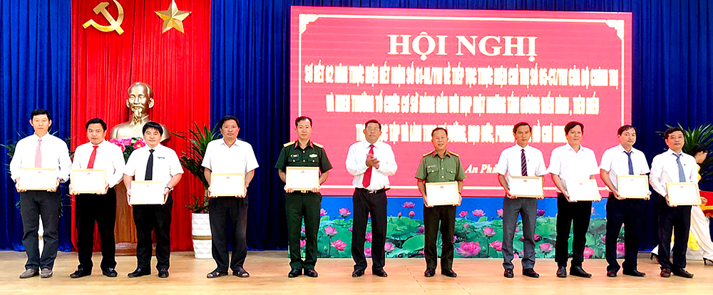 Học tập và làm theo gương Bác ở huyện An Phú